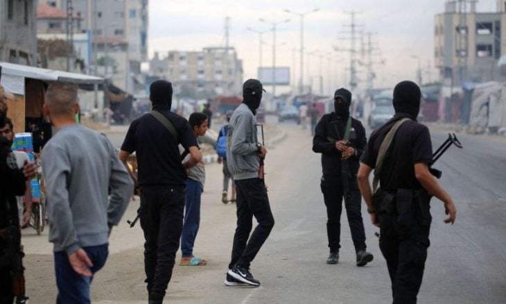 مسلحون يغتالون ضابطا في الامن الداخلي بمخيم المغازي وسط قطاع غزة