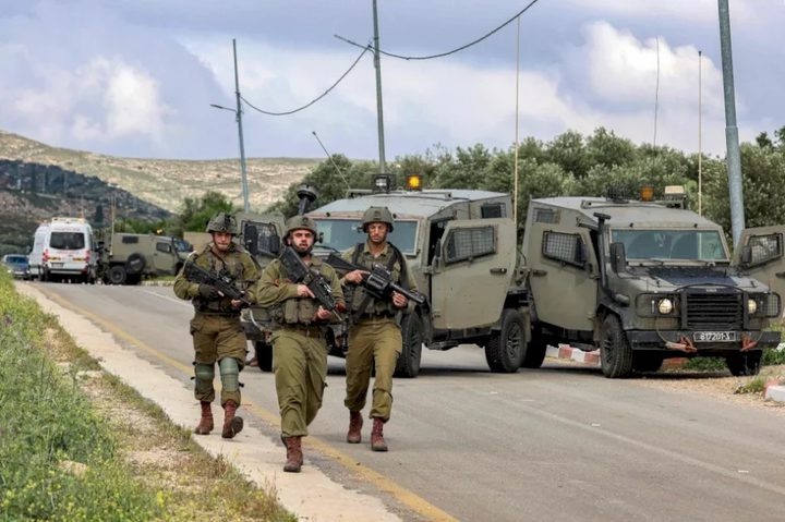 شرطة الاحتلال تستولي على أربع مركبات في قرية الفندق شرق قلقيلية