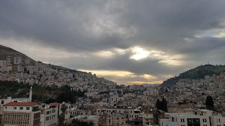 الطقس: انخفاض على درجات الحرارة والفرصة مهيأة لسقوط الأمطار