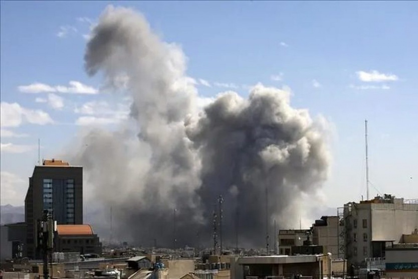 الحرب في يومها الـ25: هجمات متبادلة وغارات مكثفة في عمق طهران