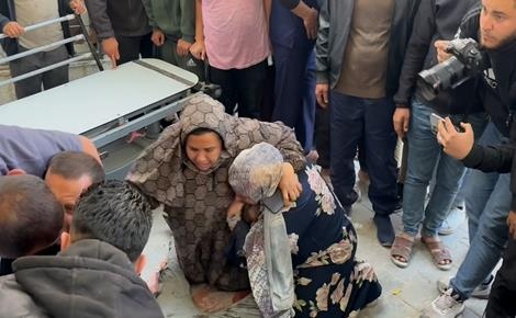 شهيدان مـتأثرين بإصابتهما في قصف الاحتلال شمال قطاع غزة ووسط المدينة
