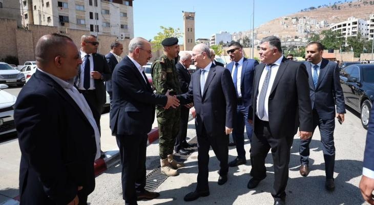 مصطفى: إجراءات الاحتلال تستهدف تهجير شعبنا وتجويعه