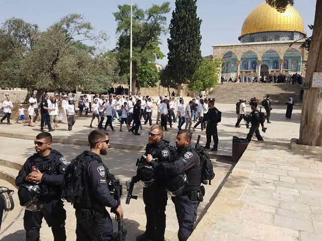 محافظة القدس: شهيدان و5209 مستعمرين اقتحموا الأقصى و40 عملية هدم وتجريف خلال آب