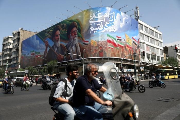 فايننشال تايمز: واشنطن تسعى لاتفاق شامل مع طهران يضم النووي ومضيق هرمز