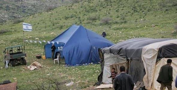 مستعمرون ينصبون خيمة في الرشايدة شرق بيت لحم