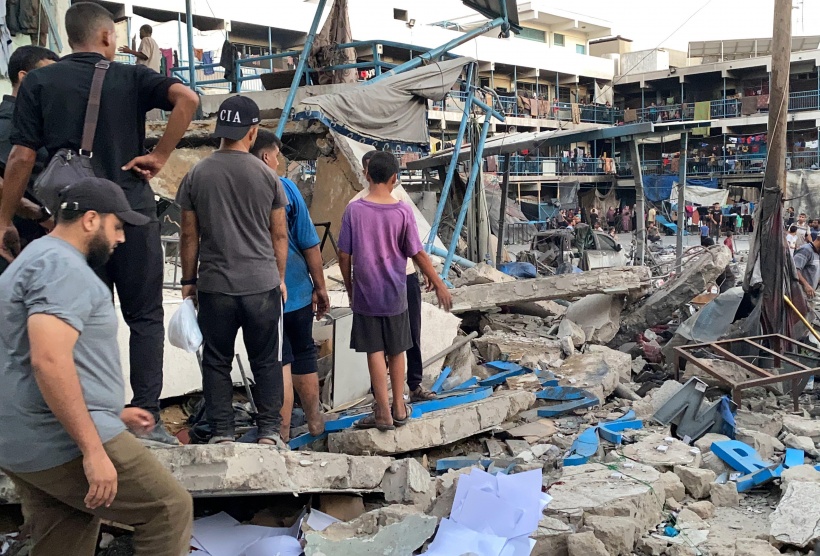 إصابة خطيرة إثر قصف الاحتلال مدرسة تؤوي نازحين وسط غزة