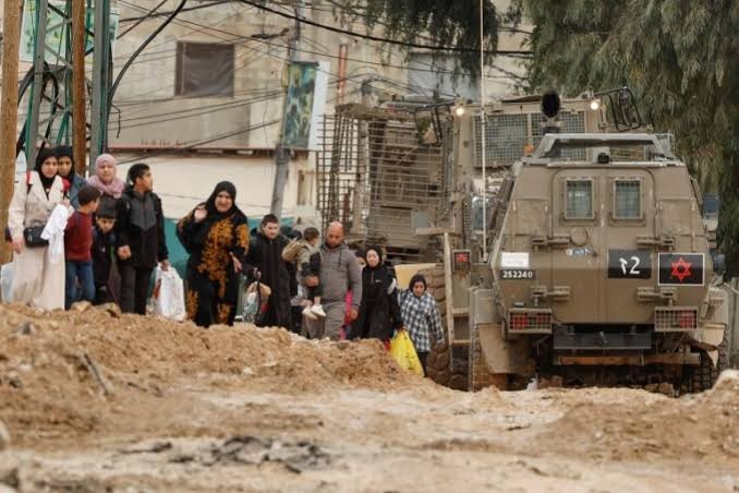 الاحتلال يجبر عائلات على إخلاء منازلها في جنين ويحولها إلى ثكنات عسكرية